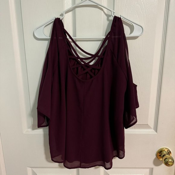 Charlotte Russe - Maroon Flowy Tank w/ Shoulder Sleeves - Picture 3 of 5